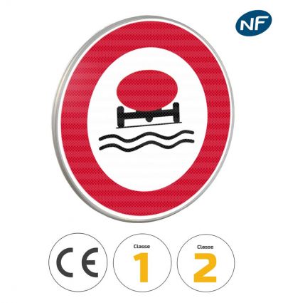 B18b - Panneau accès interdit aux véhicules transportant des marchandises susceptibles de polluer les eaux