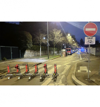 Barrière anti voiture bélier 3,5 ou 7,5 tonnes