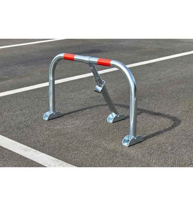 Barrière de parking rabattable avec cadenas