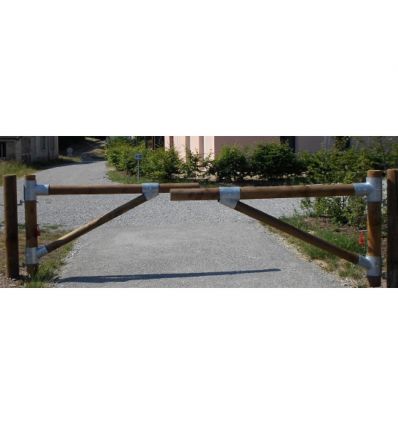 Barrière Pivotante bois double battant chicane
