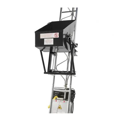 Benne pendulaire pour monte materiaux