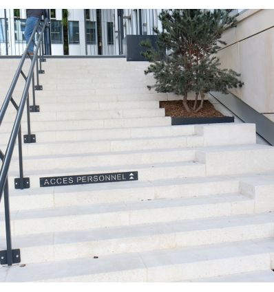 Bloc marche en béton collectivité