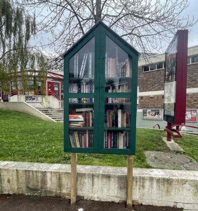 Boîte à livres Armoire