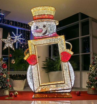 Bonhomme de neige illuminé professionnel