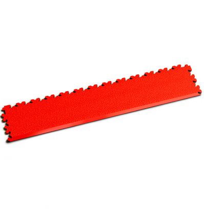Bordure en PVC inclinée