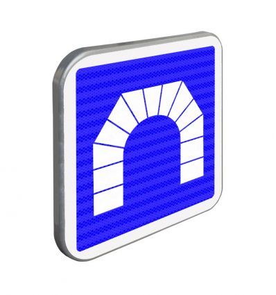 C111 - Panneau d'indication d'une entrée de tunnel