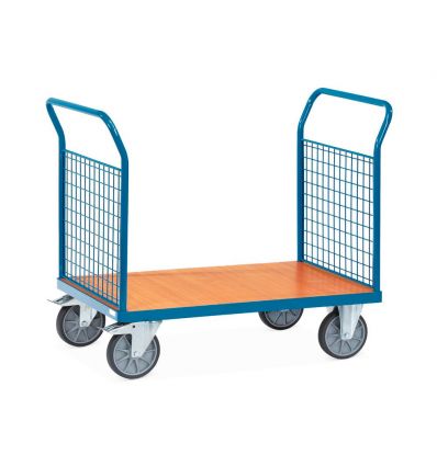 Chariot à ridelles