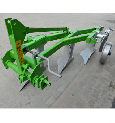 Charrue 3 socs pour tracteur