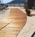 Chemin de plage en bois