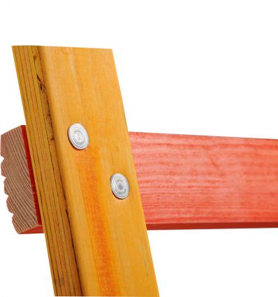 Échelle de toit en bois
