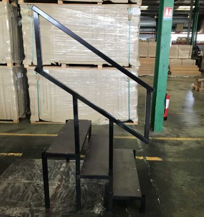 Escalier pour praticable de scène ciseaux
