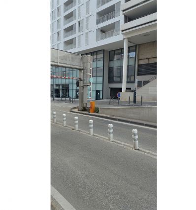 J11 - Balise Autorelevable de Renforcement d'un Marquage Continu Classe 2