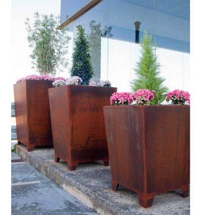 Jardinière urbaine en acier corten