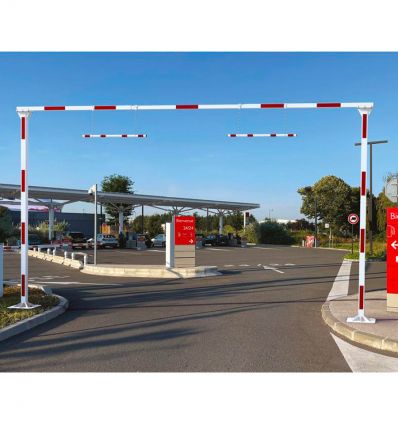 Limiteur de hauteur pour entrée de parking