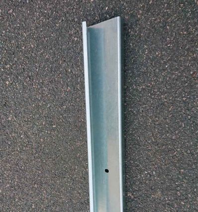 Manchon de réparation pour poteau de signalisation