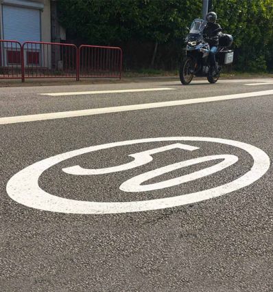 Marquage au sol limitation de vitesse thermocollé 50 km/h