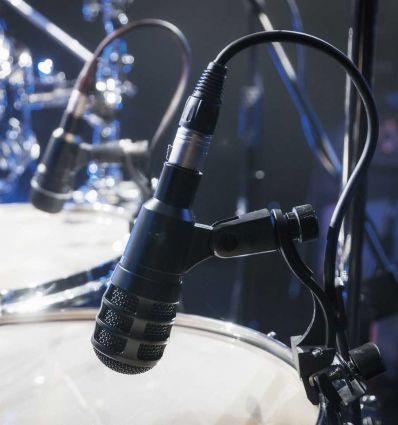 Microphone dynamique pour instrument à basse fréquence