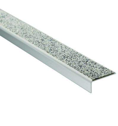 Nez de marche en alu et minéral antidérapant 59 x 20 mm extérieur