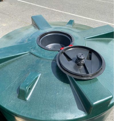 Panier de filtration pour cuve de stockage d'eau aérienne en PEHD