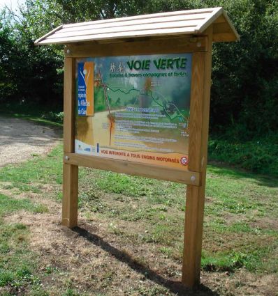 Panneau affichage bois sur pieds