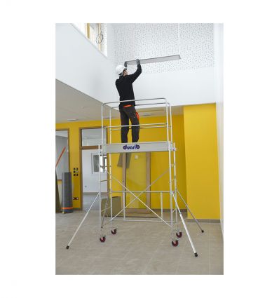 Petit échafaudage roulant en acier pliable de 3,8 m de hauteur de travail