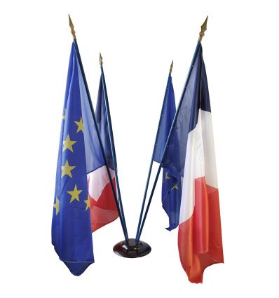 Pied porte-drapeaux en bois pour drapeau intérieur classique