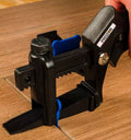 Pince croisillon autonivelant