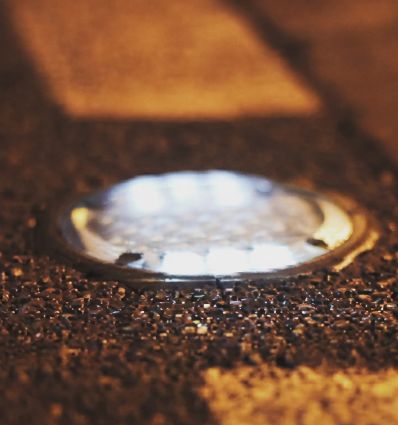 Plot routier solaire LED encastré 50 tonnes