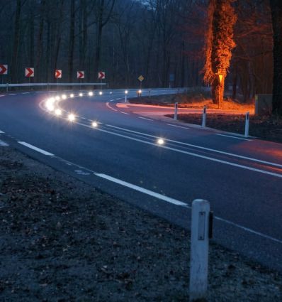 Plot routier solaire LED encastré 50 tonnes