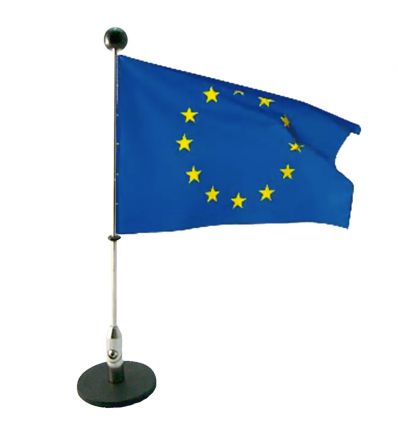 Porte drapeau voiture