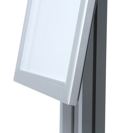 Porte menu sur pied en alu argenté 4 x A4