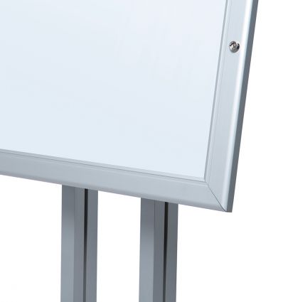 Porte menu sur pied en alu argenté 4 x A4