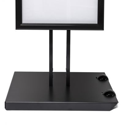 Porte menu sur pied en alu noir 8 x A4