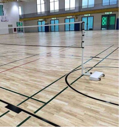 Poteau de badminton mobile pour compétition internationale