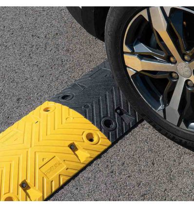 Ralentisseur routier 50 mm voie privée (fixations incluses)