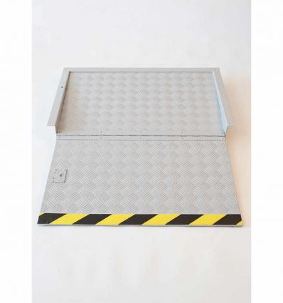 Rampe encastrable PMR dépliante