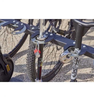 Range Velo et Trottinette sur Pieds