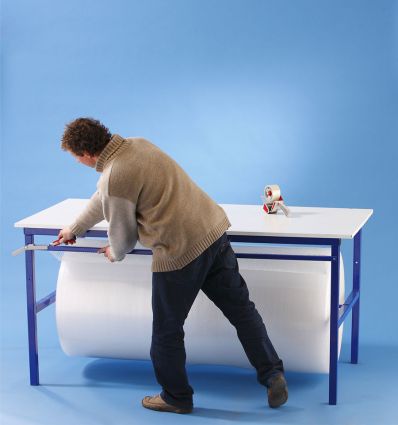 Table d'emballage et de découpe