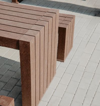 Table design en plastique 100% recyclé