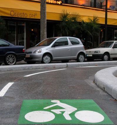 Thermocollé vélo blanc sur fond vert