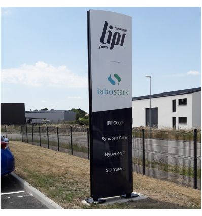 Totem Publicitaire Extérieur Monobloc Galbé